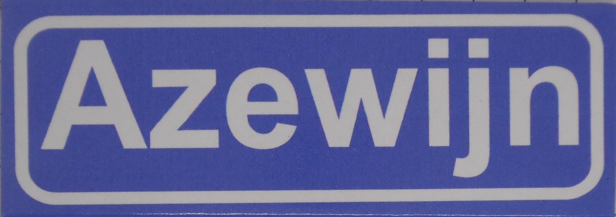 Souv© - koelkast magneet - plaatsnaam bord - kombord - souvenir - koelkastmagneetje - relatiegeschenk Azewijn