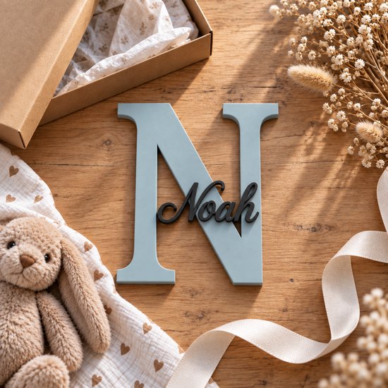 Gepersonaliseerd naambordje kinderkamer met naam en initiaal – Babyblauw/Zwart – Keuze uit lettertypen — afbeelding 4