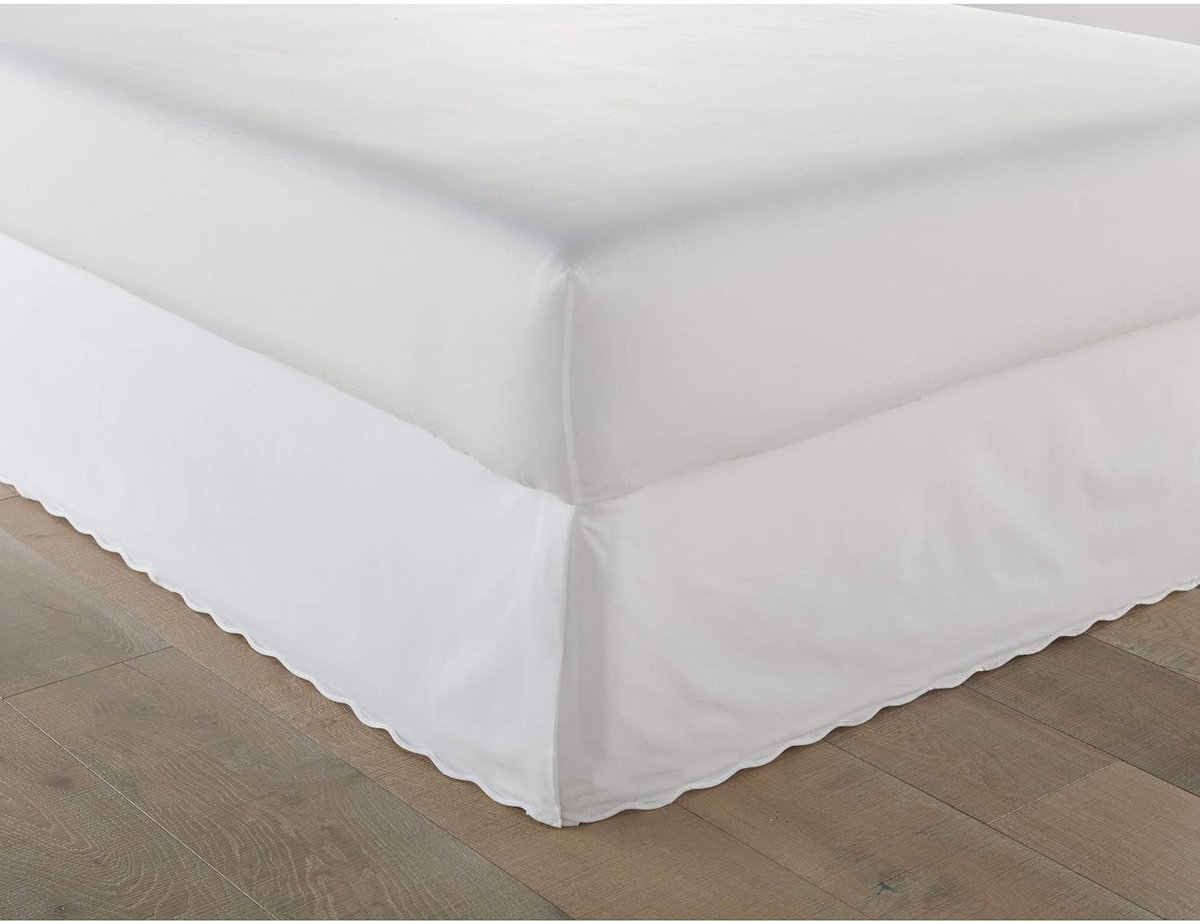 Cottage Solid Tailored Bedrok, Queen, Wit
