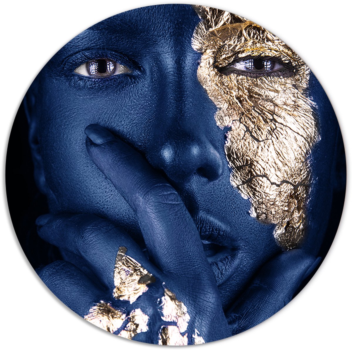 Label2X - Muurcirkel blue lady - Ø 25 cm - Dibond - Multicolor - Wandcirkel - Rond Schilderij - Muurdecoratie Cirkel - Wandecoratie rond - Decoratie voor woonkamer of slaapkamer