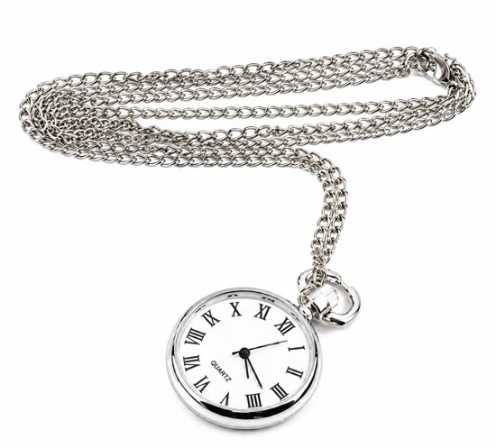 Zilverkleurig zakhorloge met lange ketting, witte wijzerplaat en 'Quartz' tekst in zwarte Romeinse cijfers.