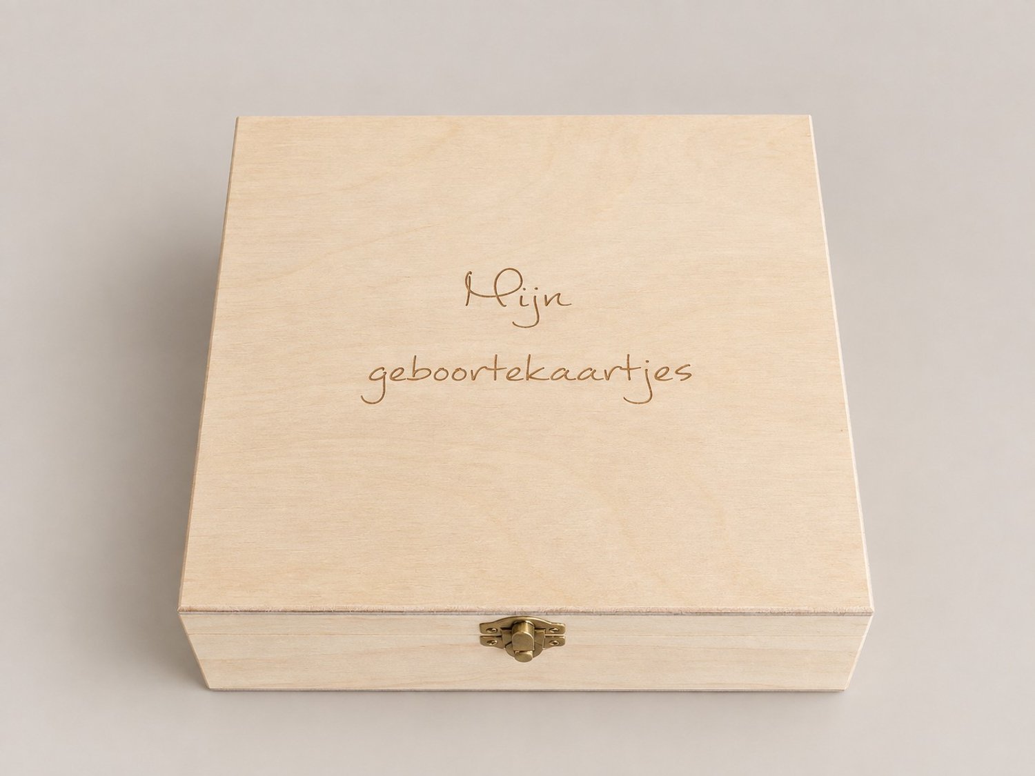 Houten bewaarkistje - bewaarkist geboortekaartjes - vierkante bewaarbox - 21 x 21 x 7 cm