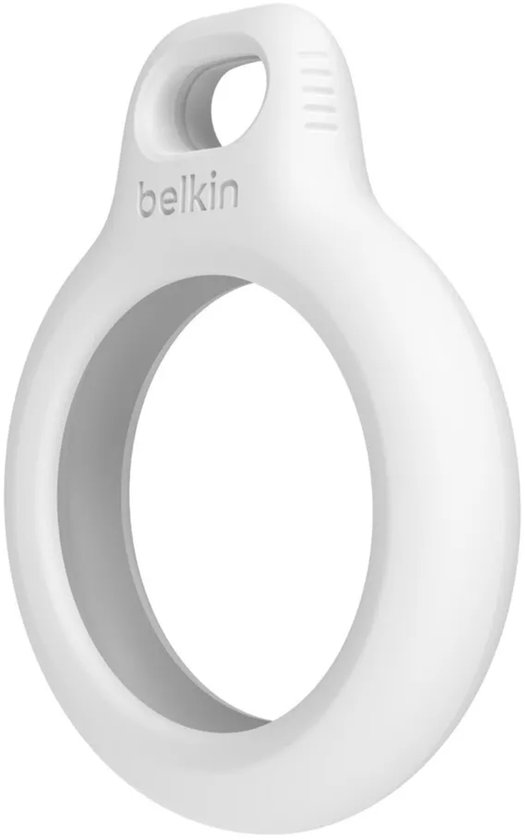 Witte, lege Belkin AirTag-beschermhouder met het Belkin-logo.