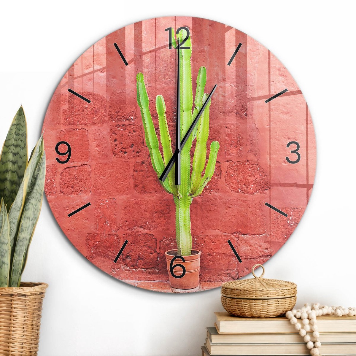 ArtPrintCave Rood Glazen Klok - Wandklok 60 cm - Muurklok Rond - Cactussteen Unieke Klok - Architectuur Stille Wandklok - Zwarte Klokwijzers