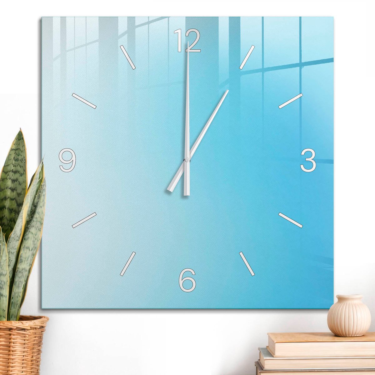ArtPrintCave Blauw Glazen Klok - 60x60 cm - Wandklok Vierkant - Blauwe Gradiënt Stille Wandklok - Abstractie Wandklok Keuken - Witte Klokwijzers
