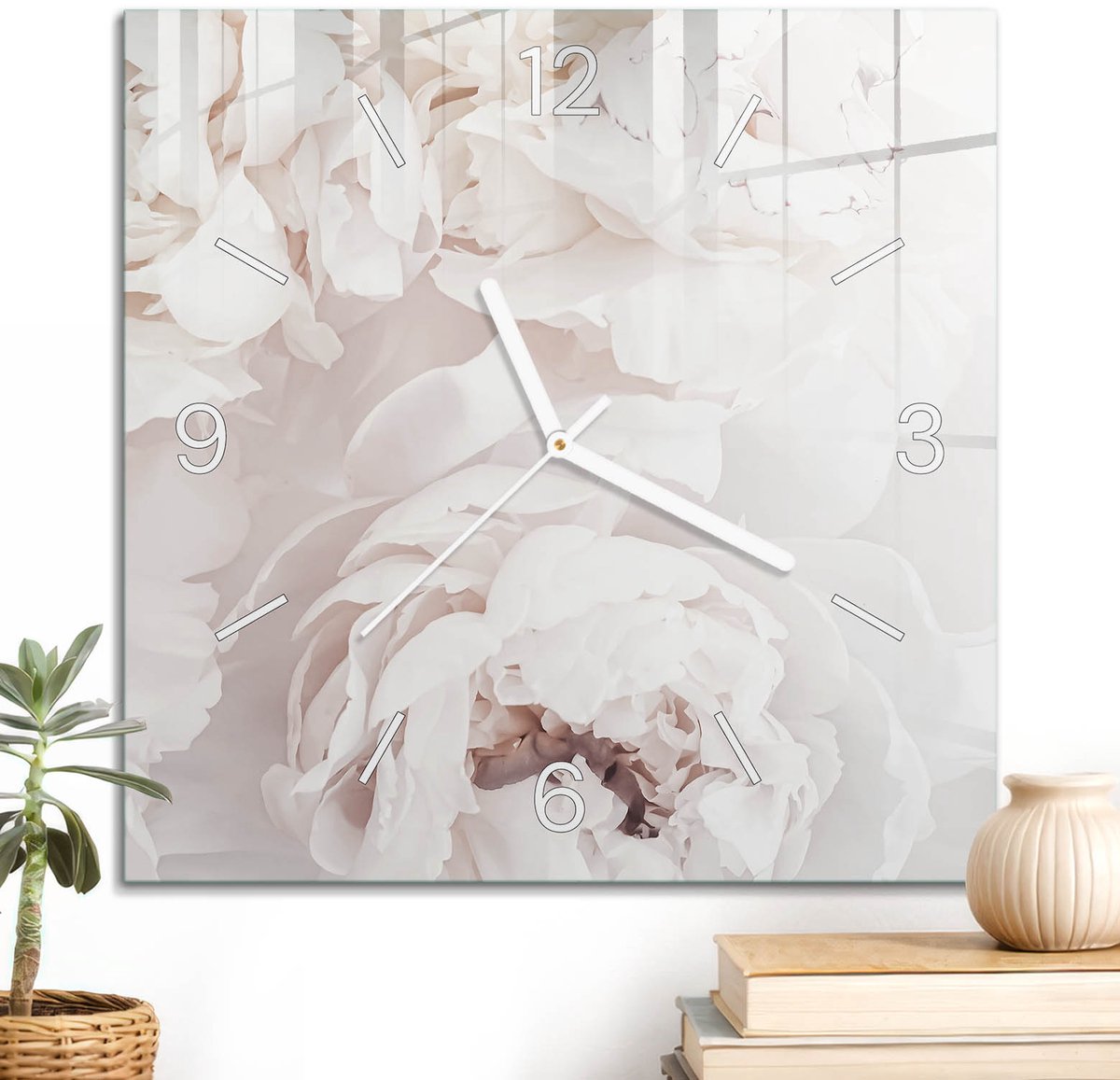 ArtPrintCave Romig Glazen Klok - 30x30 cm - Wandklok Vierkant - Bloemige Elegantie Stille Wandklok - Natuur Wandklok Keuken - Witte Klokwijzers