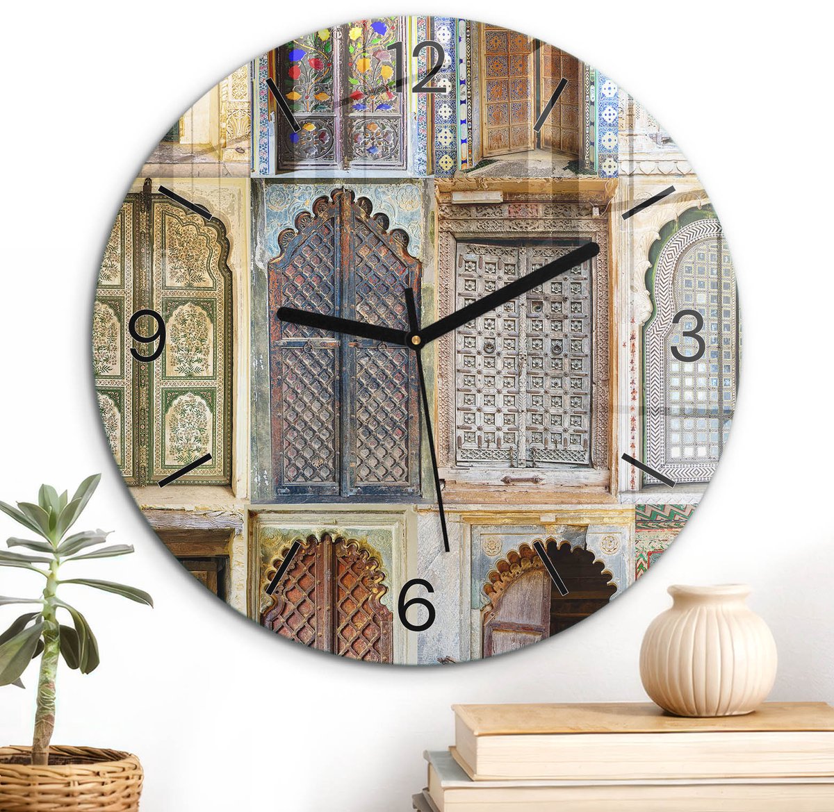 ArtPrintCave Bruin Glazen Klok - Wandklok 30 cm - Muurklok Rond - Oosterse Deuren Wandklok Keuken - Kunst Unieke Klok - Zwarte Klokwijzers
