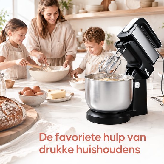 Een gezin bakt samen met een zwarte Broba mixer met metalen kom, omringd door ingrediënten.