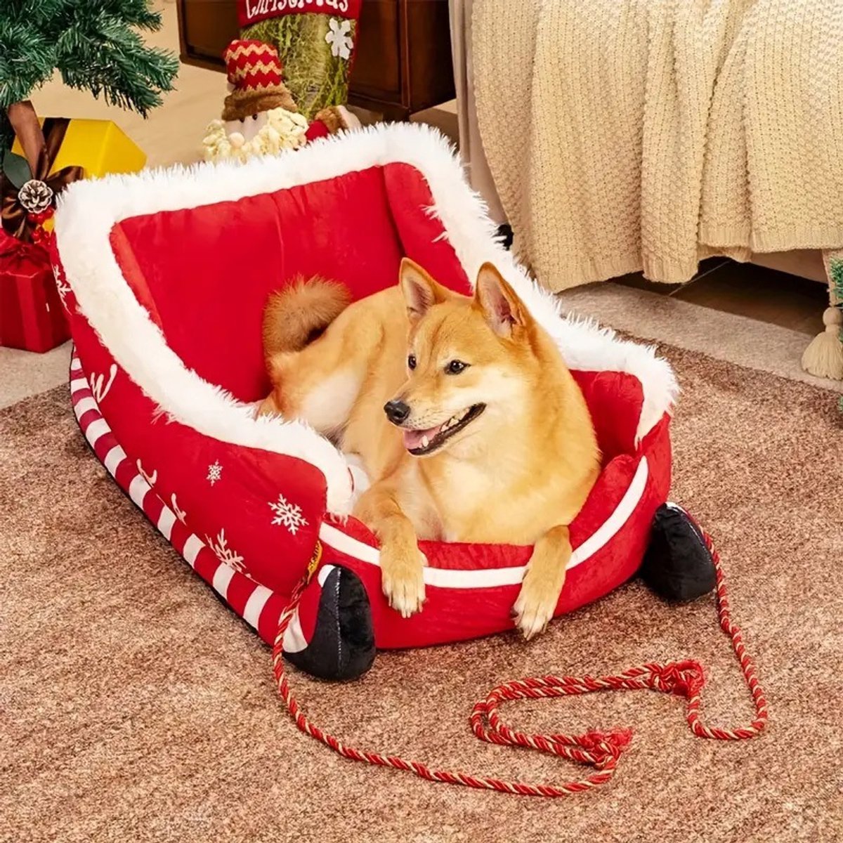 Kerst Hondenmand & Kattenmand – Kerstman Slee Design – Zachte Pluche Huisdierenmand – Warme Slaapplaats voor Hond en Kat – 65 × 52 × 30 cm – Rood – foto 2