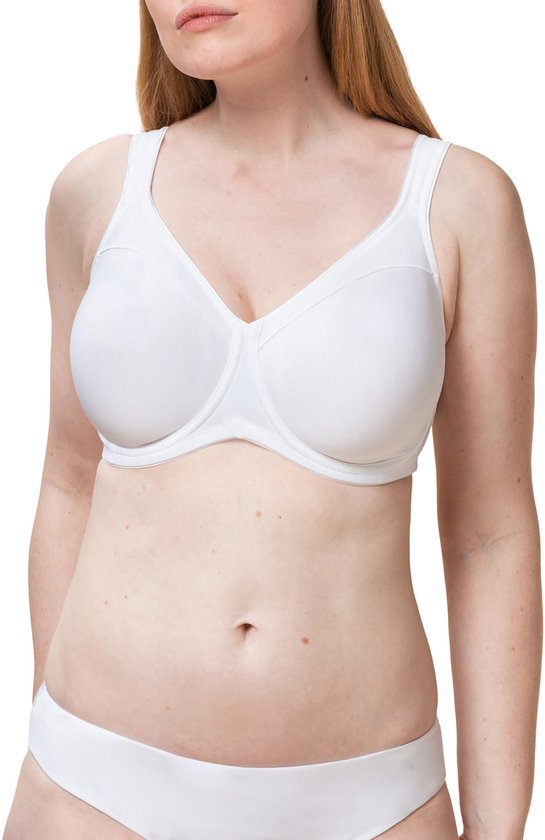 Vooraanzicht van een witte beha met voorgevormde cups en bredere bandjes op de schouders.