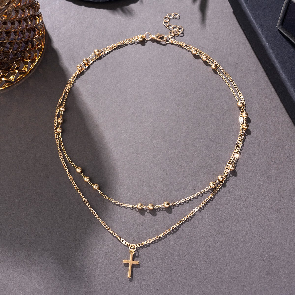 Sjika - Ketting Dames Goud met Kruis – Dubbele Layered Ketting – 18K Gold Plated – Gouden Kruis Ketting – Cadeau voor Haar