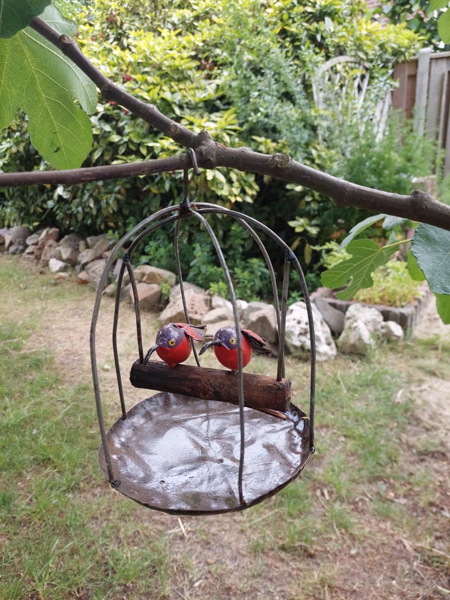 Floz Design tuindecoratie vogelkooi met vogeltjes - gerecycled metaal - fairtrade uit Zimbabwe - diverse vogelsoorten - 20x25 c