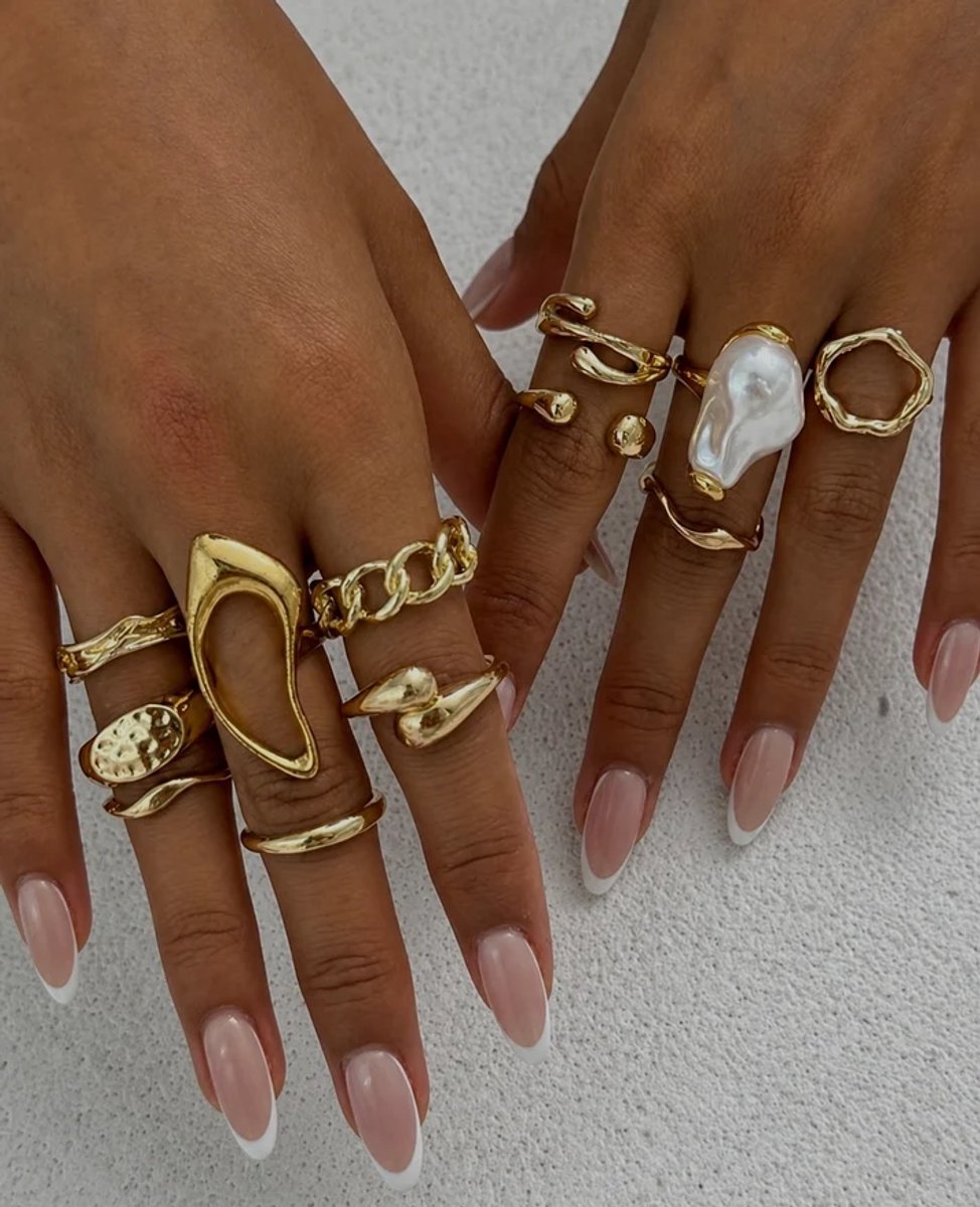EHH Beauty - Goudkleurige ringen set - 12 delige Bohemian Stijl Ringenset - cadeau moeder & dochter - one size - Ringen - Stainless steel