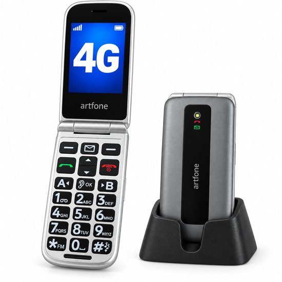 Artfone 4G klaptelefoon in zilverkleur, open met groot scherm en knoppen, gesloten in laadstation.