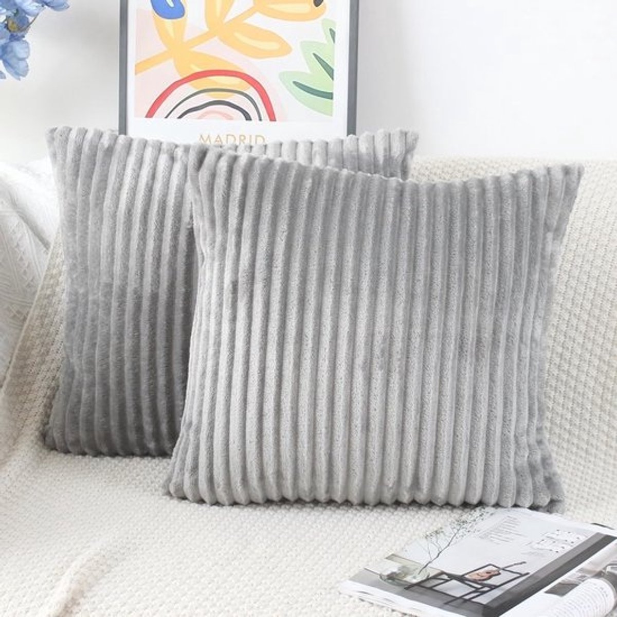Grijze corduroy kussenhoezen - set van 2 - Decoratieve fluwelen kussenslopen - voor woonkamer en slaapkamer - 50 x 50 cm