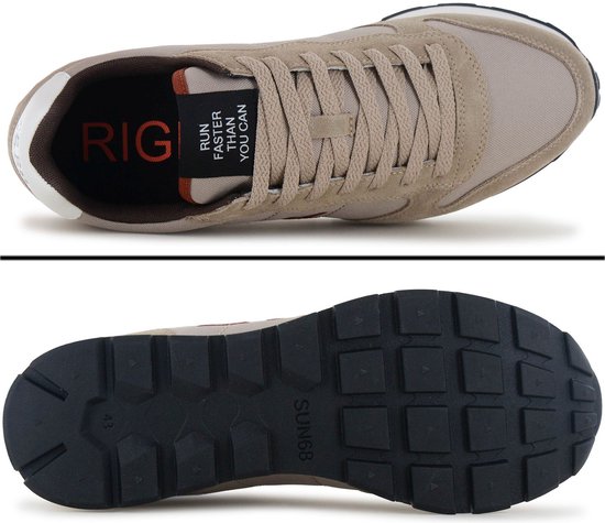 Bovenaanzicht van beige sneaker en zwarte zool met SUN68 logo en tekst 'RUN FASTER THAN YOU CAN'.