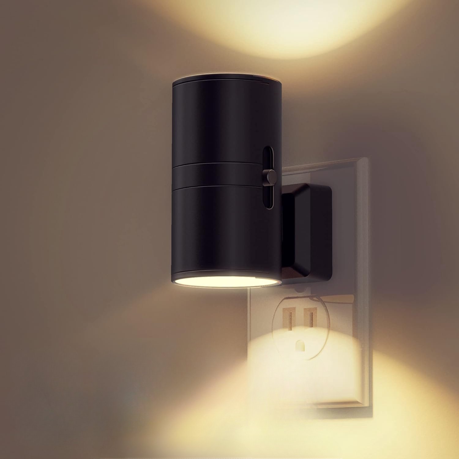 Verte Stekkerspot Dimbaar - Nachtlampje met Schemersensor – Instelbare Kleurtemperatuur – Dimbare Helderheid – 9 Verschillende Kleuren – Lamp voor Trappen – Slaapkamers – Zwart
