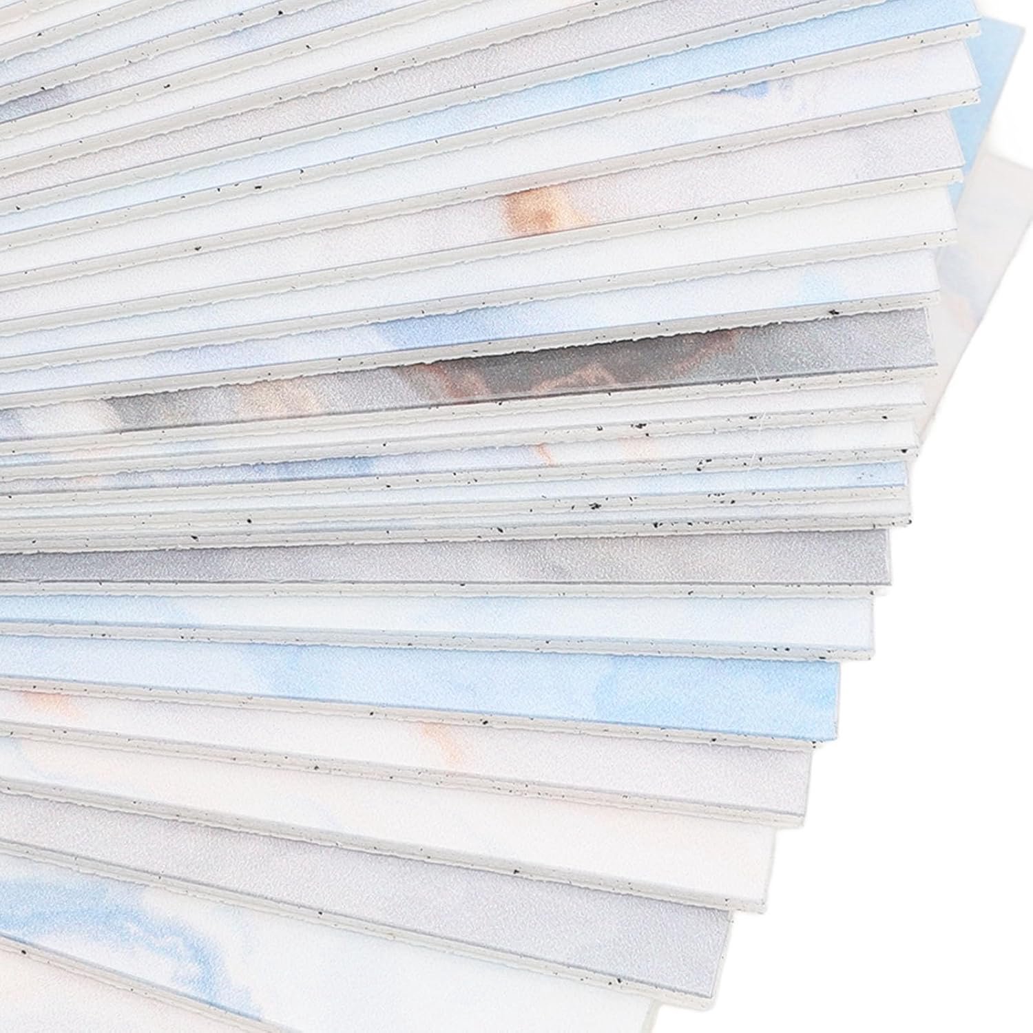aqxreight 32PCS Peel and Stick Wandpanelen 8x4 Inch PVC Composiet Schuim Gemarmerd Decoratieve Tegels voor Keuken Badkamer Woonkamer Muur Vloer DIY