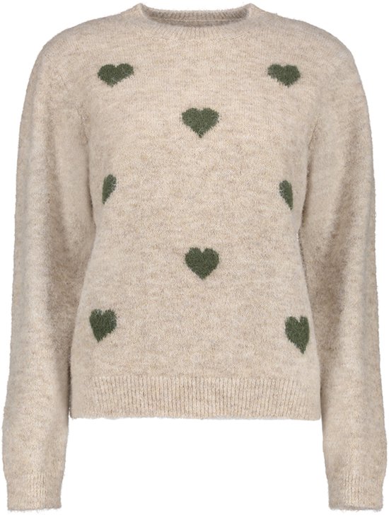Beige trui met ronde hals en een patroon van kleine, groene hartjes.