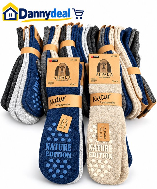 Stapel alpacawollen anti-slip sokken in blauwe, beige en grijze tinten met 'Nature Edition' tekst en noppen.