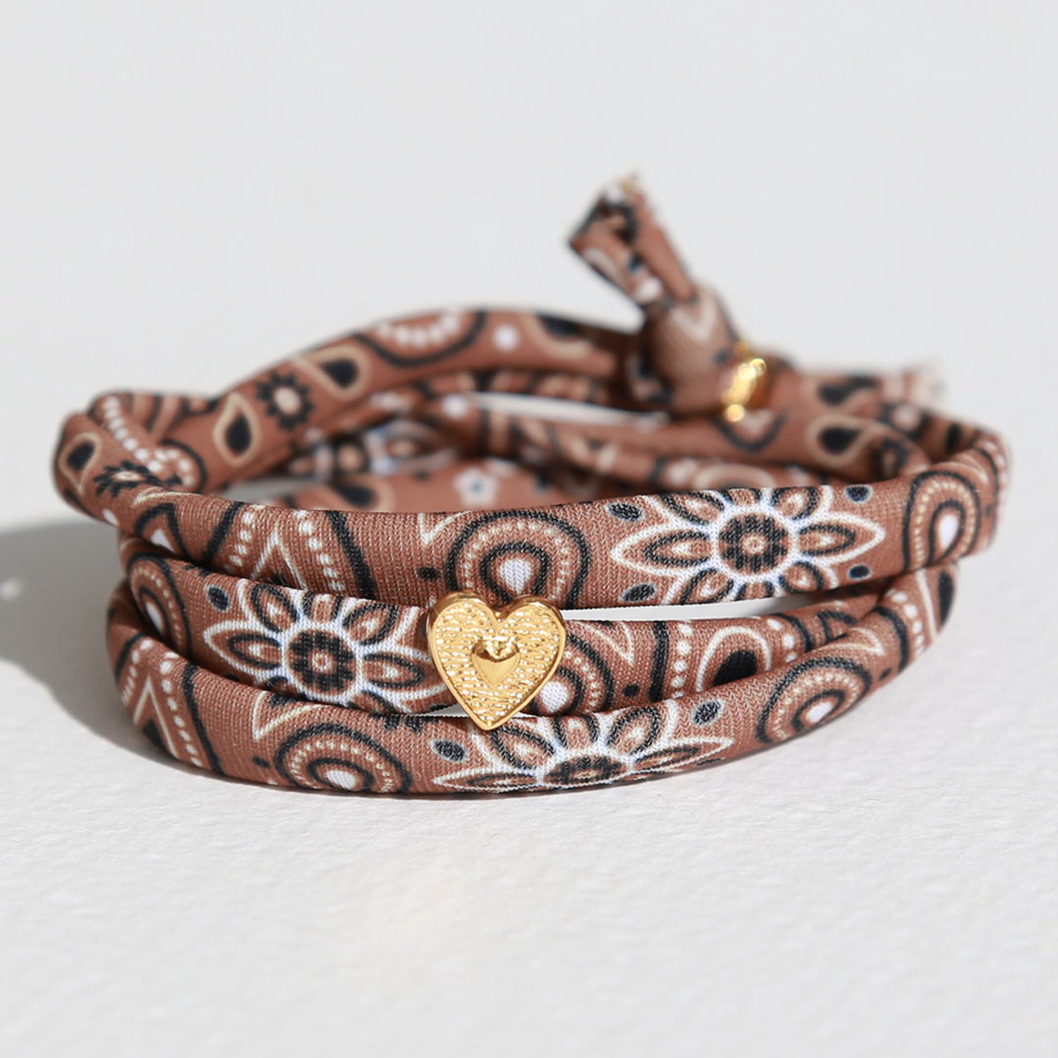Love Ibiza - Armband bandana bruin hart goud