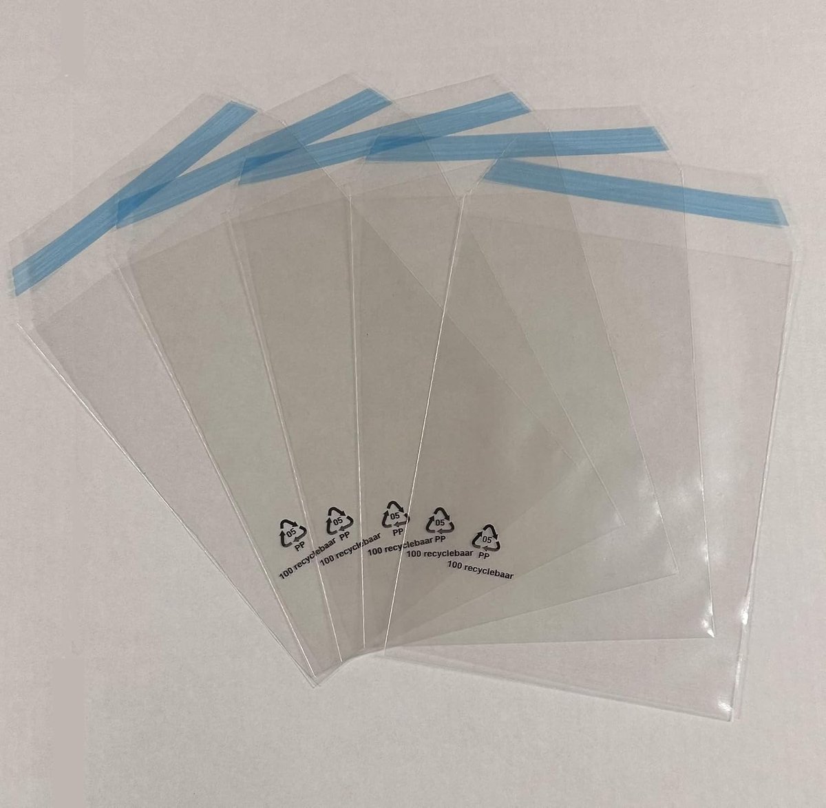 500 Cellofaan zakjes A7, 80x120+30 mm klep. Hersluitbare sluitstrip. 50 micron. Transparant, PP zakjes 100% recyclebaar (500)