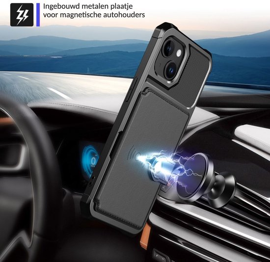Zwarte telefoonhoes bevestigd aan een magnetische autohouder via een ingebouwd metalen plaatje.