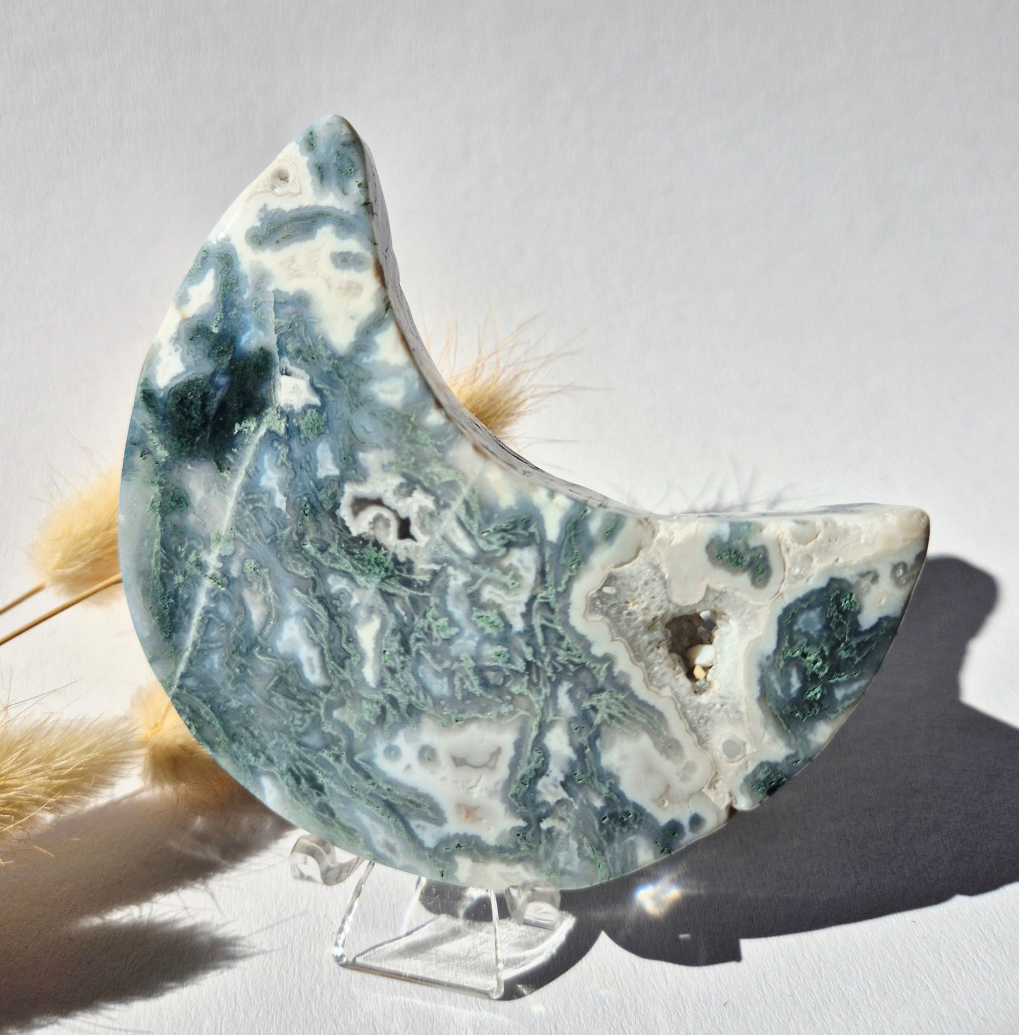 Moonlight Gemstones Edelsteen Mosagaat Maan op Standaard (Druzy & Patronen) Agaat - #310 10-12cm Meerkleurig