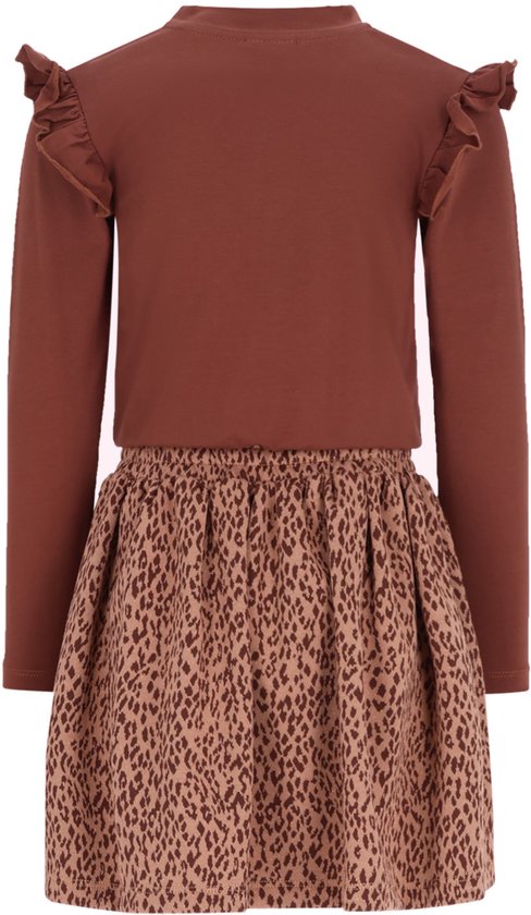 Bruine jurk met lange mouwen, ruches op de schouders en een rok met dierenprint.