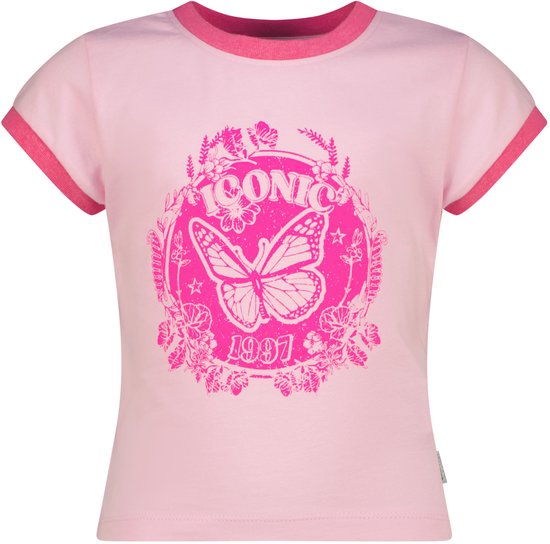 Roze kinder T-shirt met roze bies aan kraag en mouwen. Centraal een ronde, roze print met "ICONIC", een vlinder, bloemen en "1991".