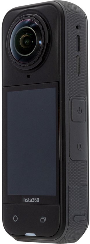 Zwarte Insta360 X5 actiecamera met 360 graden lens en touchscreen, met rechterzijknop zichtbaar.