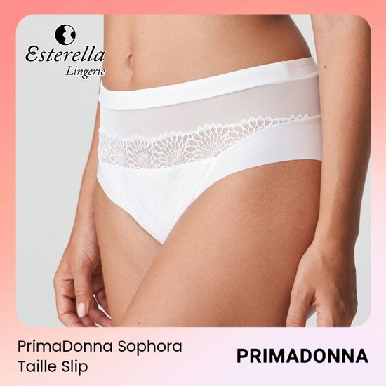 Witte hipster van PrimaDonna met kanten details en een doorschijnende mesh band aan de bovenzijde.