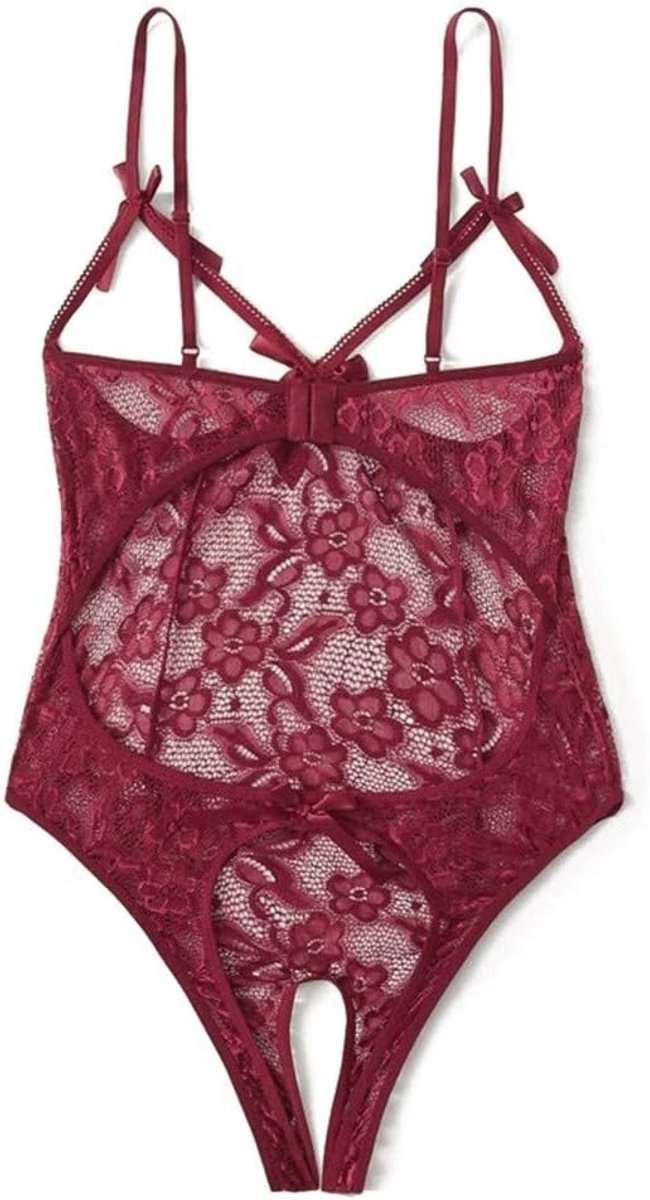 Sexy dameslingerie, body, kant, voile, transparant, babydoll, satijn, geraffineerd, licht, glamour, blote rug, verstelbare bandjes, nacht, avond A93