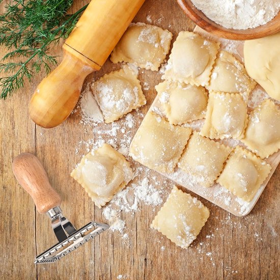Uitsteekvormpjes, 4 stuks, ravioli-uitsteekvormpjes, vorm, ravioli-stempel, roller, deegsnijder, voor het maken van ravioli, pasta, lasagne, knoedels — afbeelding 4