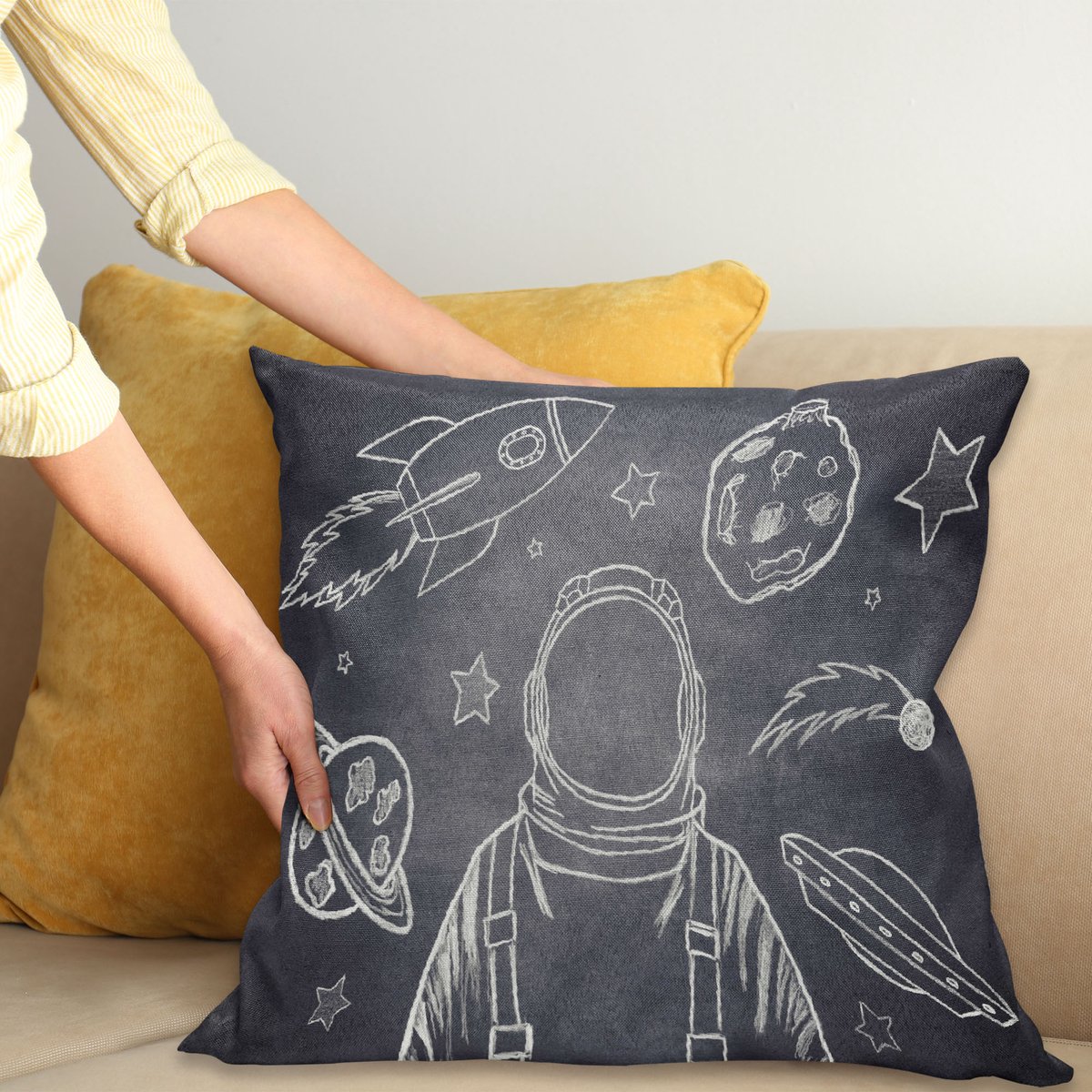 ABAKUHAUS Modern Sierkussenhoes, Ruimte Achtergrond met Planets en Sketchy Astronaut Asteroid Galaxy Afbeelding, Decoratieve Vierkante Sierkussenhoes, 40 x 40 cm, Blauw Grijs