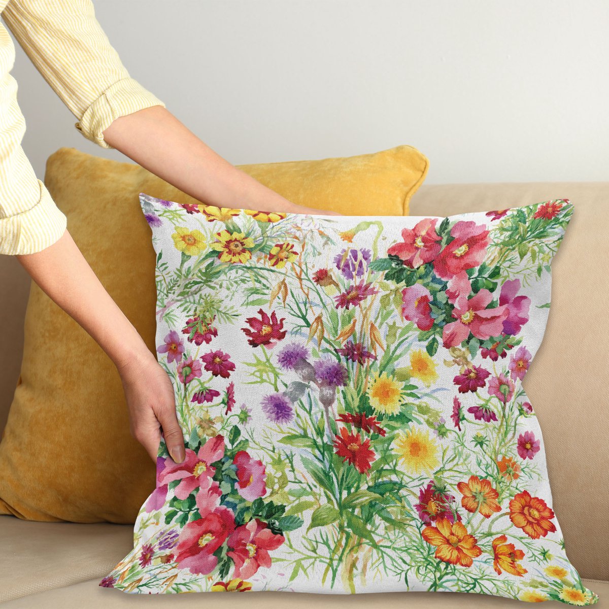 ABAKUHAUS Bloem Sierkussenhoes, Bloemen Ontwerp Tuin Zoals Romantisch Thema Afbeelding met Bladeren Roos Bloesems Daisies Afbeelding, Decoratieve Vierkante Sierkussenhoes, 45 x 45 cm, Geel Roze