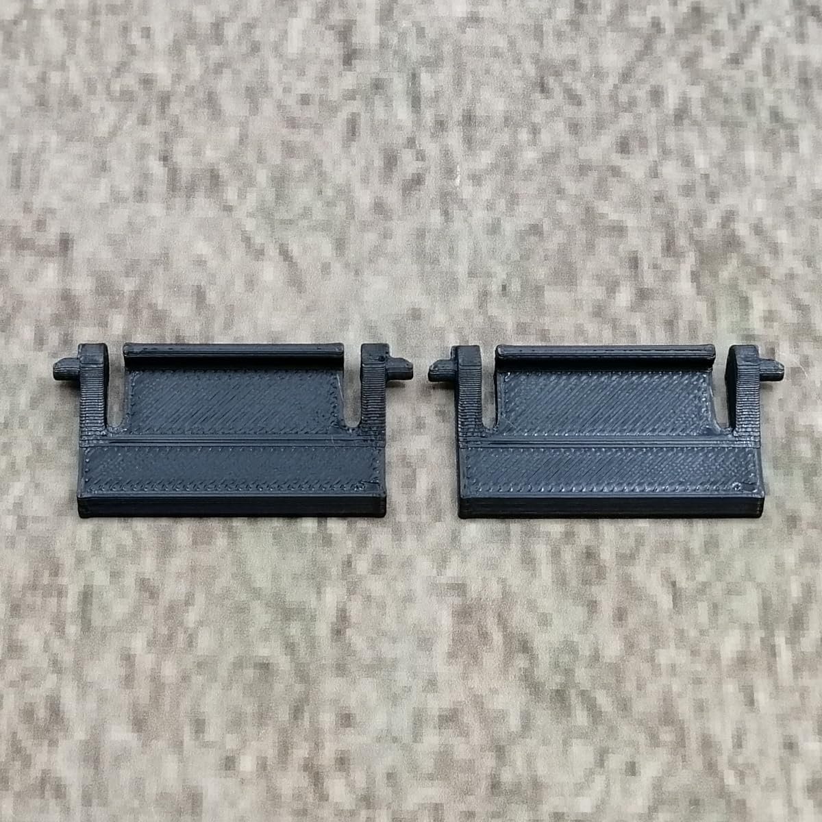 1 paar (2 stuks) vervangende toetsenbordpoten, zwart, compatibel met Sharkoon Skiller SGK3 RGB toetsenbord, reserveonderdeel toetsenbordstandaard voeten keyboard
