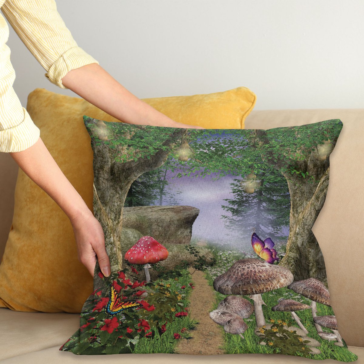 ABAKUHAUS Pilz Kussenhoes, Schmetterlinge Fairytale, voor de Binnen of Buiten Gebruik Geschikt met Ritssluiting Wasbare Stof, 45 x 45 cm, Groen Rood Lichtbruin