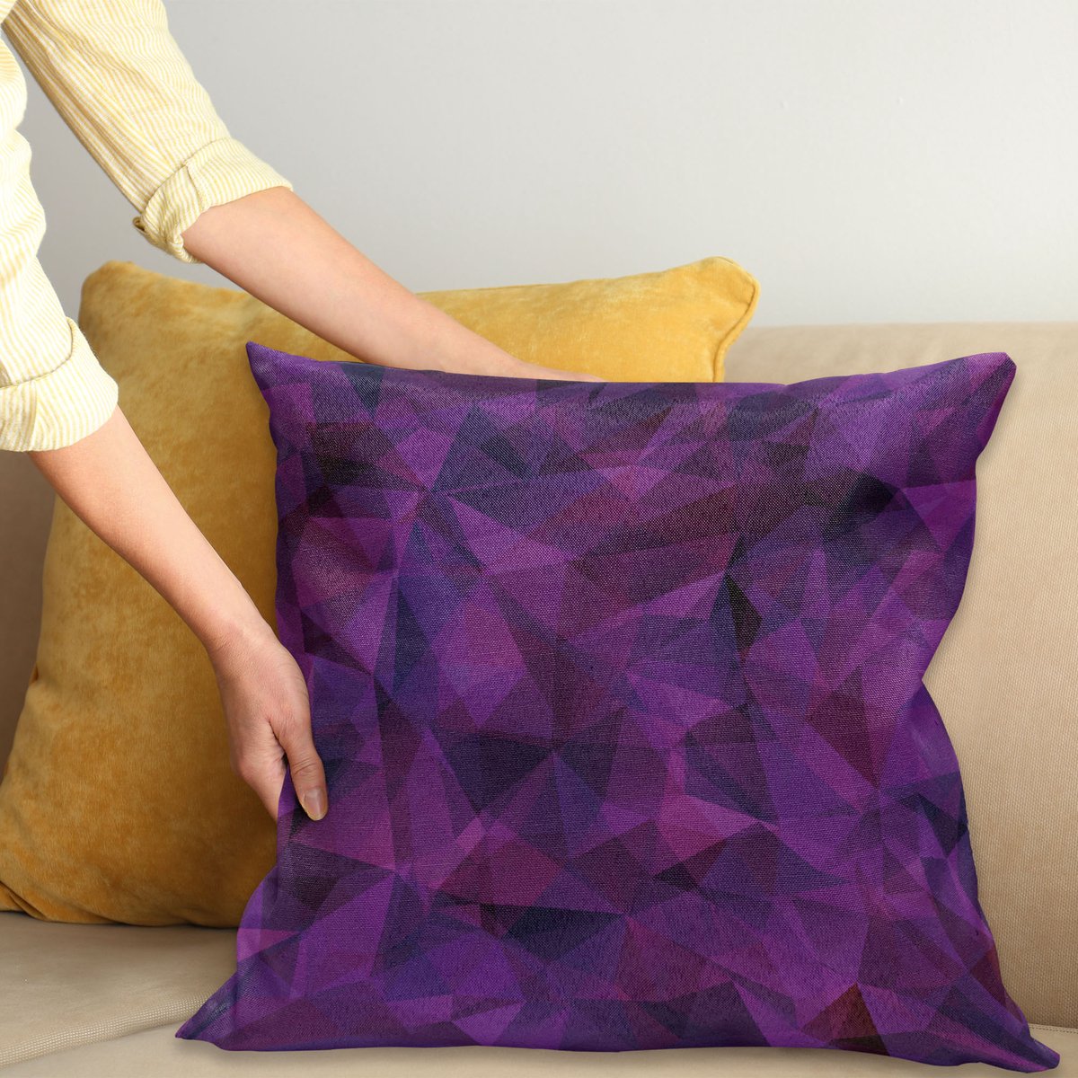 ABAKUHAUS Geometrisch Kussenhoes, Triangle Lila Vorm, Digitale Print, Waterbestendig, Kleurecht, Wasbare Kussenhoes met Ritssluiting, 45 x 45 cm, Aubergine Burgund