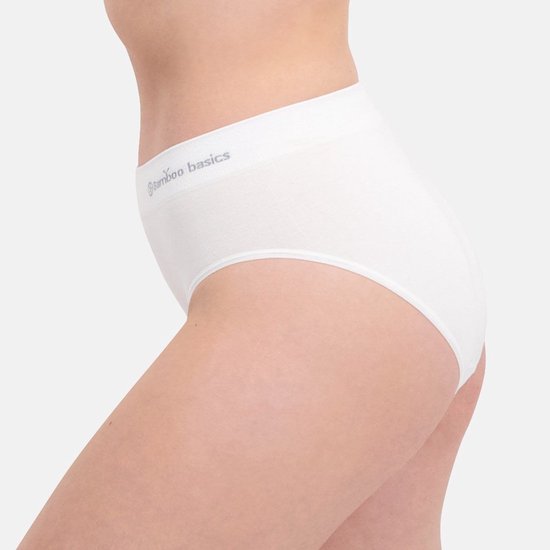 Zijaanzicht van een witte naadloze slip van Bamboo Basics.