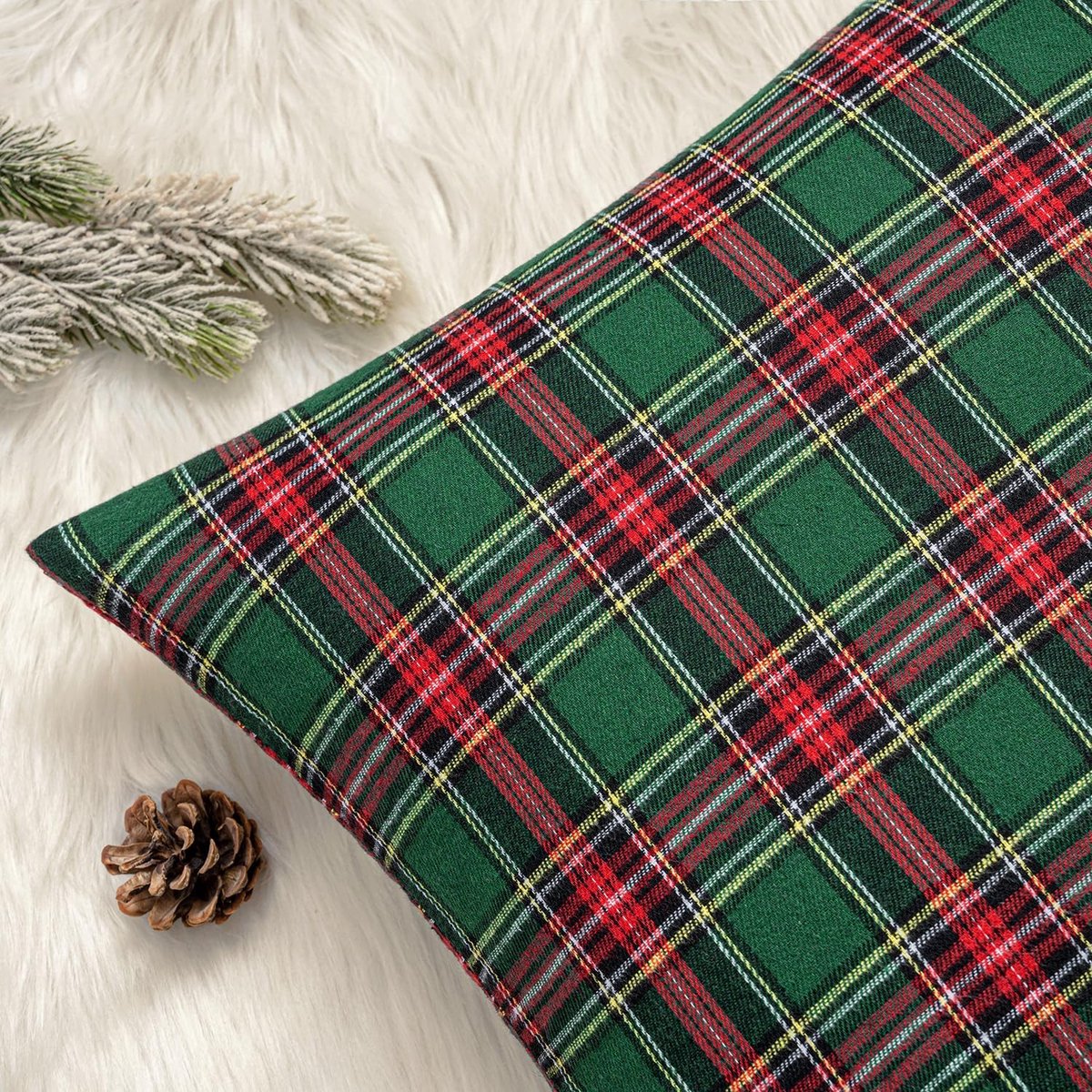 2 Pcs kerst‑kussenhoezen met Schotse ruit rood‑groen 45 x 45 cm (18x18 inch) - polyester kerstdecoratie voor thuis