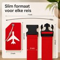 Rood bagagelabel met vliegtuig-icoon, zilverdraad en maatindicaties voor bagageriem van 2 inch breed en 6 voet lang.