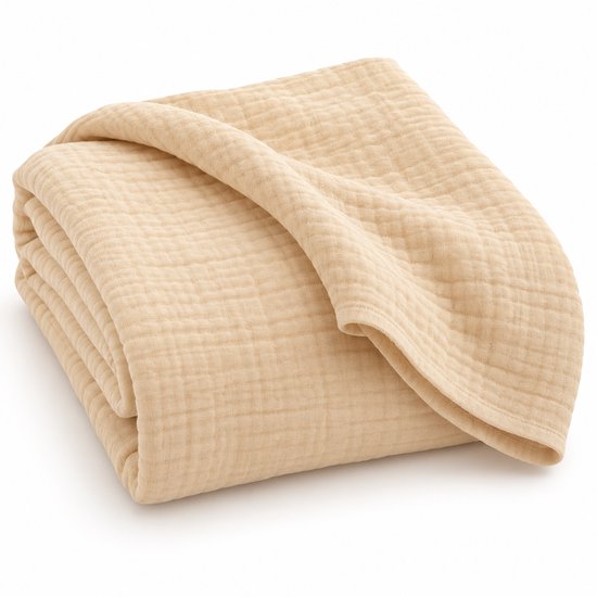 Opgevouwen, beige hydrofiele doek met een zachte, gewafelde textuur.