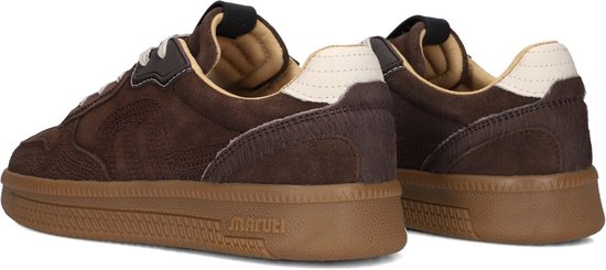 Bruine suède sneakers met beige hiel en harige details.
