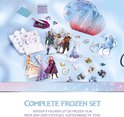 Complete Frozen diamond painting set met 9 figuren, ruim 2000 steentjes, sorteerbakje en tool.