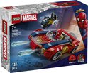 LEGO Marvel-doos met Spiderman en Venomized Wolverine die vechten bij een rode raceauto.