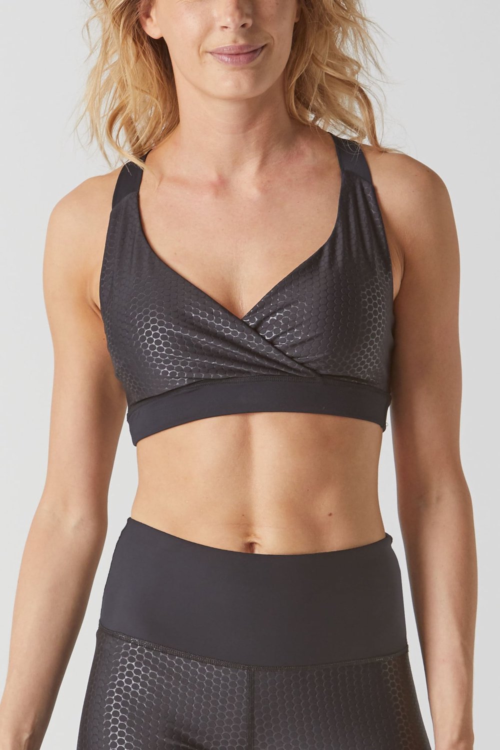 REVIVE Chameleon - Cross-over Sport-bh Dames - Uitneembare Cups, Yoga - Jet Black - Maat M