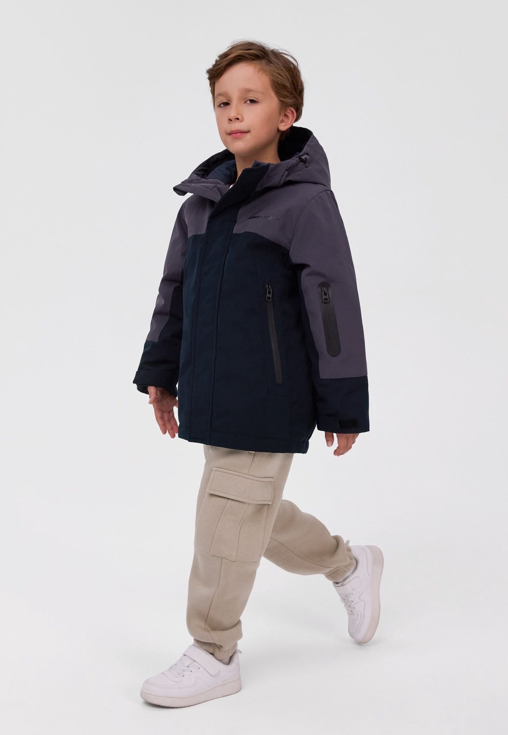 Minoti winterjas jongens – parka – kleurblokken – donkergrijs en zwart