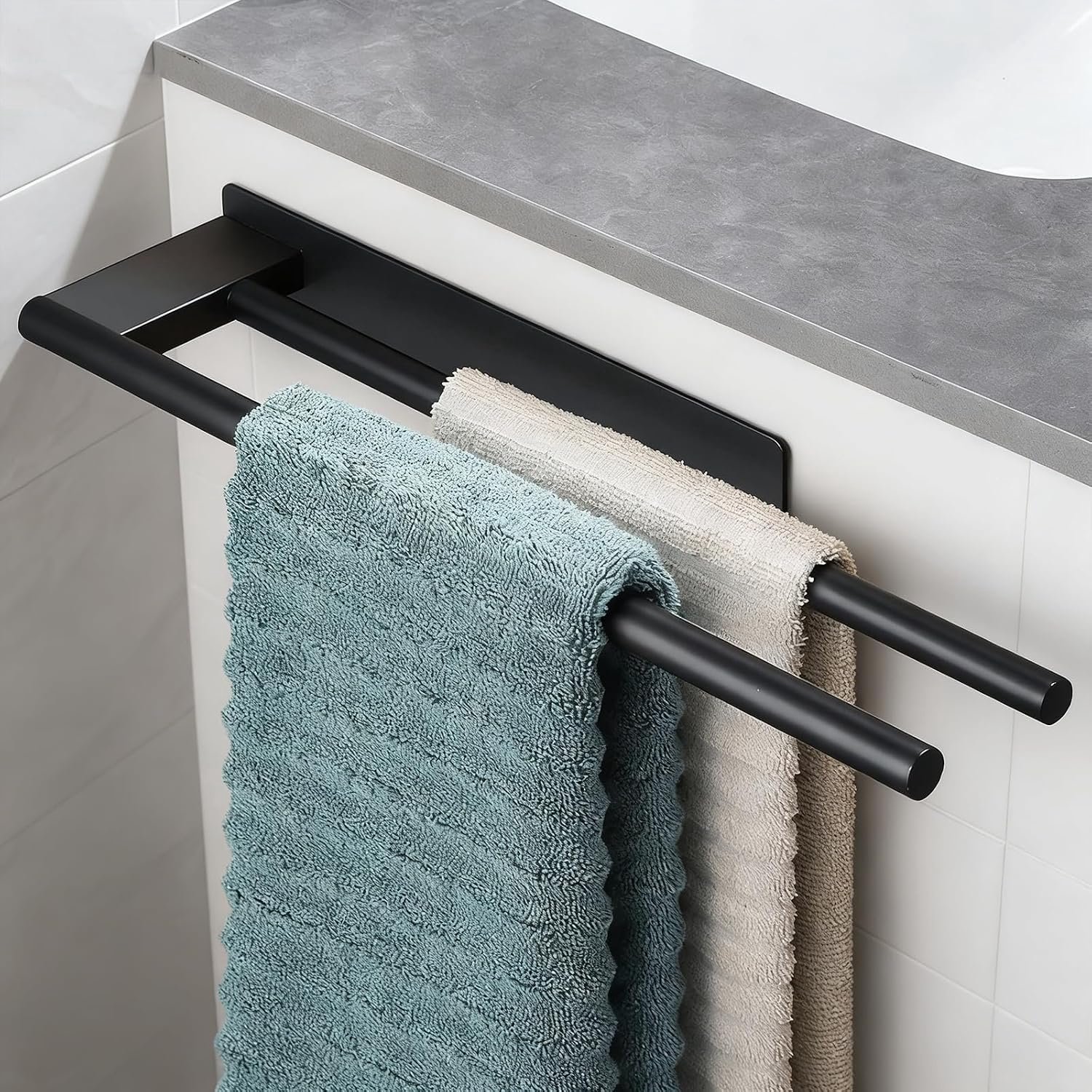 Handdoekhouder zonder boren - Dubbele handdoekstang - Zelfklevende wandmontage - Voor badkamer en keuken - Twee parallelle armen - Roestvrij staal 304 - Geschikt voor tegels - Voor twee doeken - Met kleefstrip achterop - Zwart - 39x6x4 cm