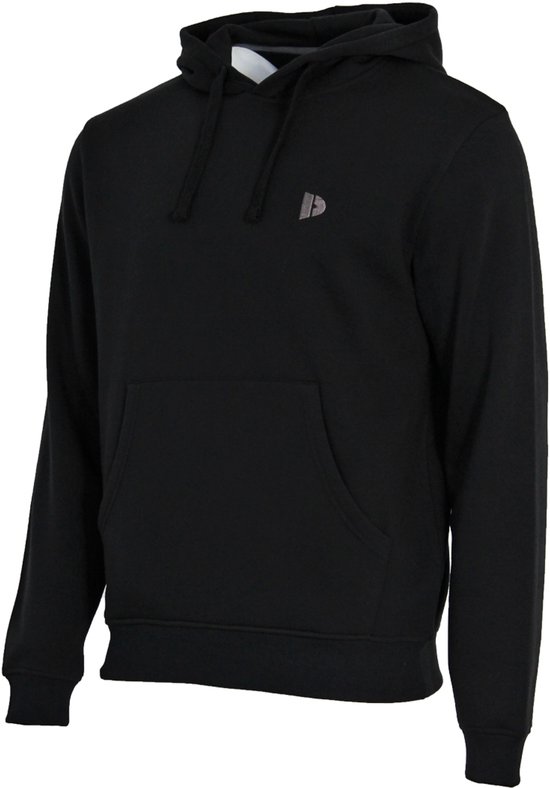Zwarte hoodie met capuchon, kangoeroezak en klein grijs logo op de borst.